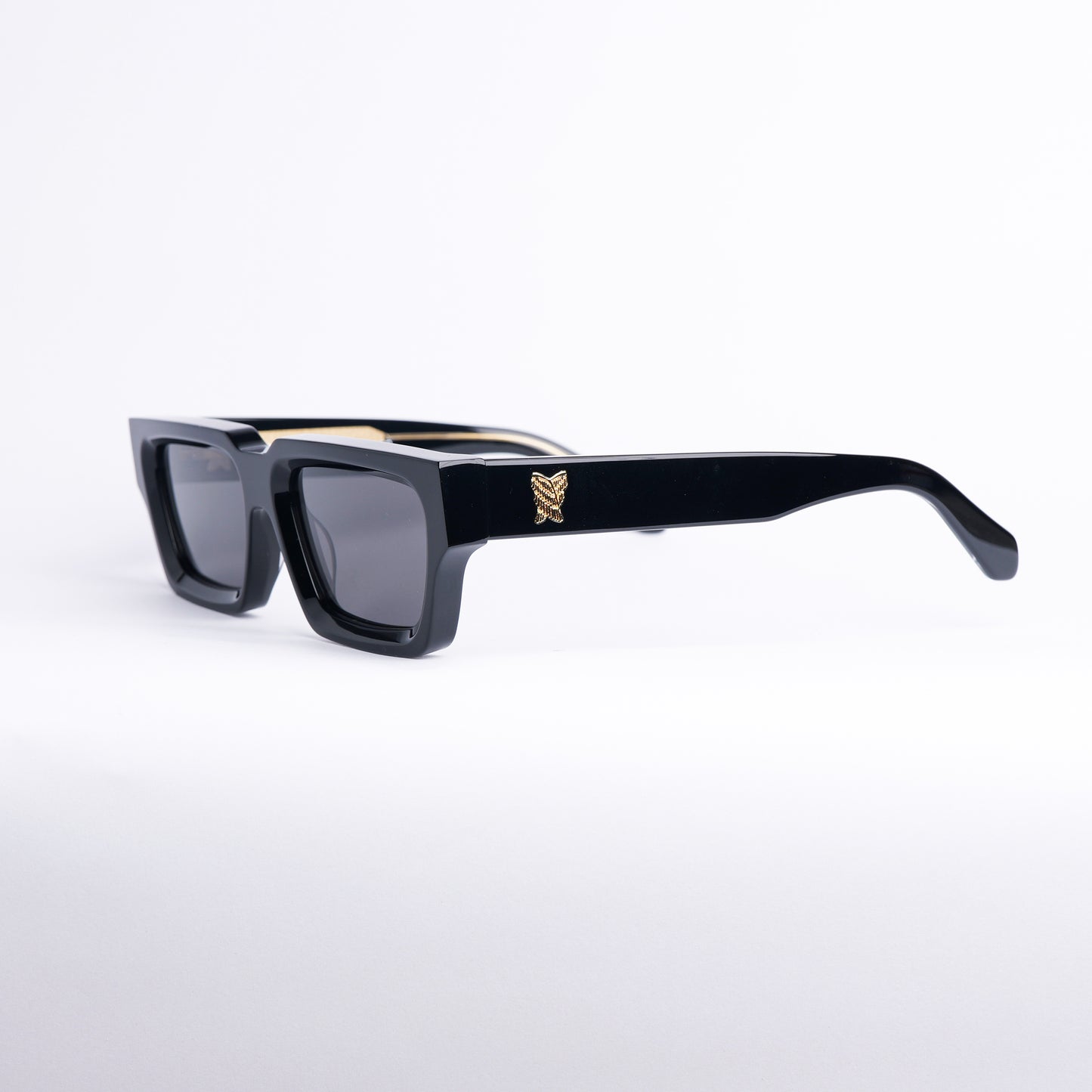 'IV' Frame in Jet Black