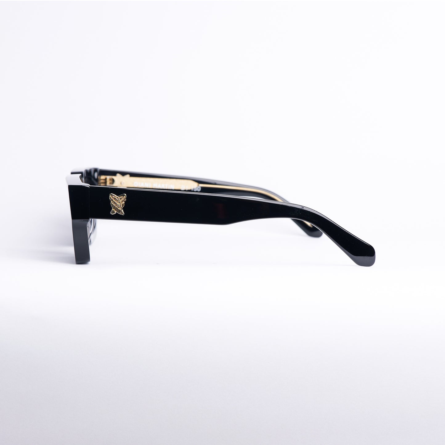 'IV' Frame in Jet Black